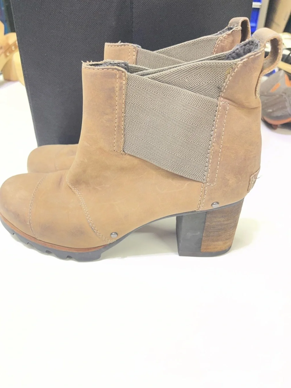 Sorel Addington Chelsea Boots, a‎ waterproof leather bootie